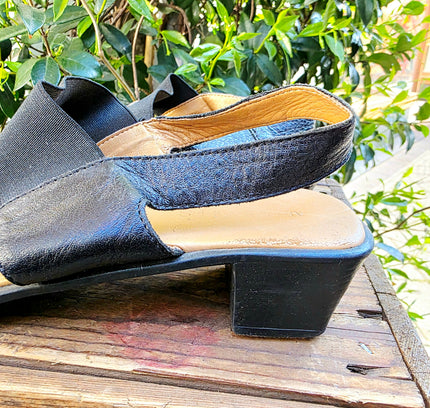 Vintage 90s AEROSOLES Asymmetric Leather Slingback Sandals Shoes - Yatva
