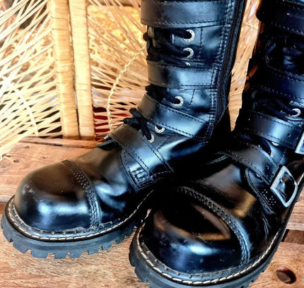 Vintage 90s Angry itch Shoes - Yatva