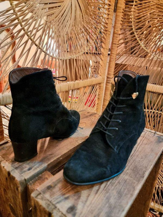Vintage 90's Ankle Boots - Yatva