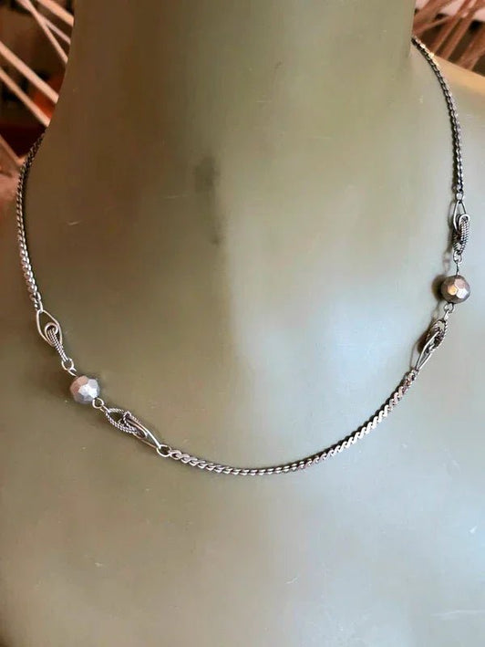 Vintage 90's Beaded Necklace - Yatva