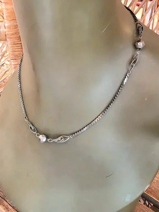 Vintage 90's Beaded Necklace - Yatva