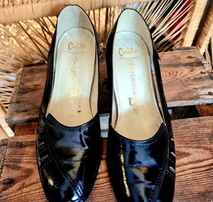 Vintage 90s Carall Shoes - Yatva