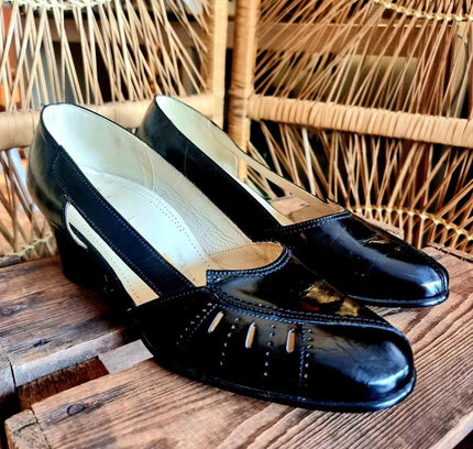 Vintage 90s Carall Shoes - Yatva