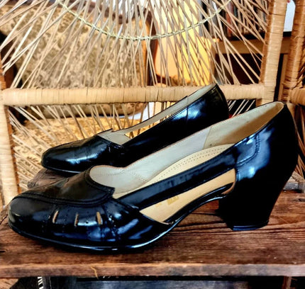 Vintage 90s Carall Shoes - Yatva