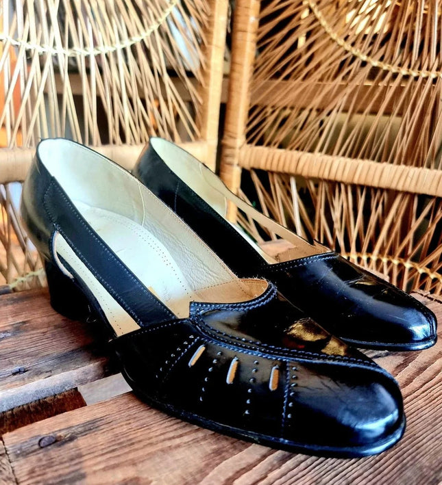Vintage 90s Carall Shoes - Yatva