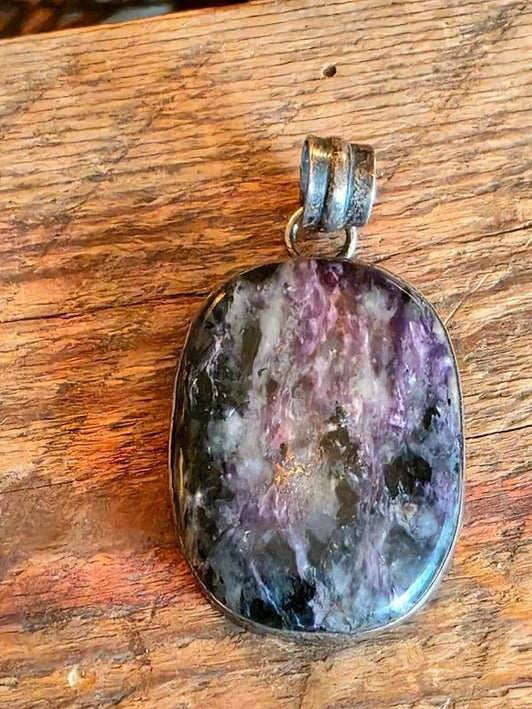 Vintage 90's Charoite Stone Necklace. - Yatva