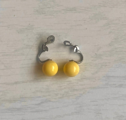 Vintage 90's Clip - On Earrings - Yatva