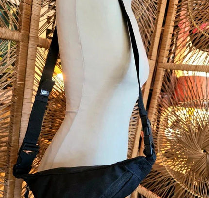 Vintage 90s Nike Logo Waist Bag - Yatva