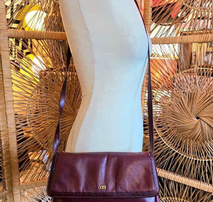 Vintage 90's Shoulder Clutch Bag - Yatva