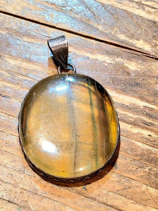 Vintage 90's Silver Pendant - Yatva