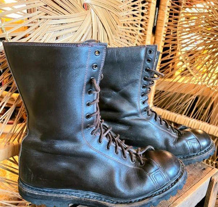 Vintage 90's Star Grommer Combat Boots - Yatva