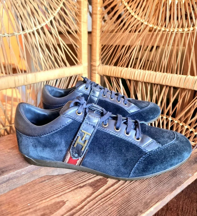Vintage 90’s Tommy Hilfiger trainers - Yatva