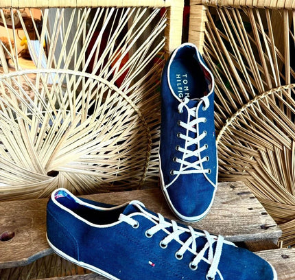 Vintage 90s Tommy Hilfiger Trainers - Yatva