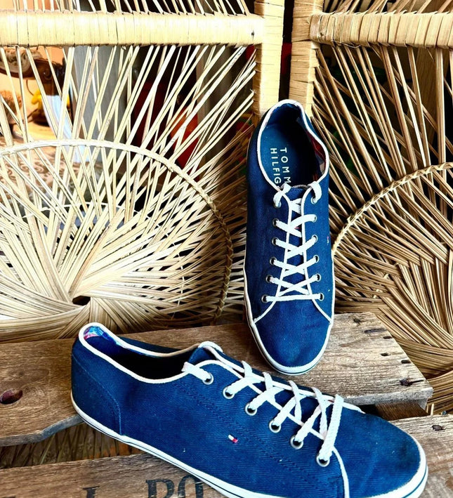 Vintage 90s Tommy Hilfiger Trainers - Yatva