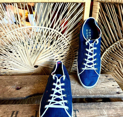 Vintage 90s Tommy Hilfiger Trainers - Yatva
