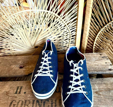 Vintage 90s Tommy Hilfiger Trainers - Yatva