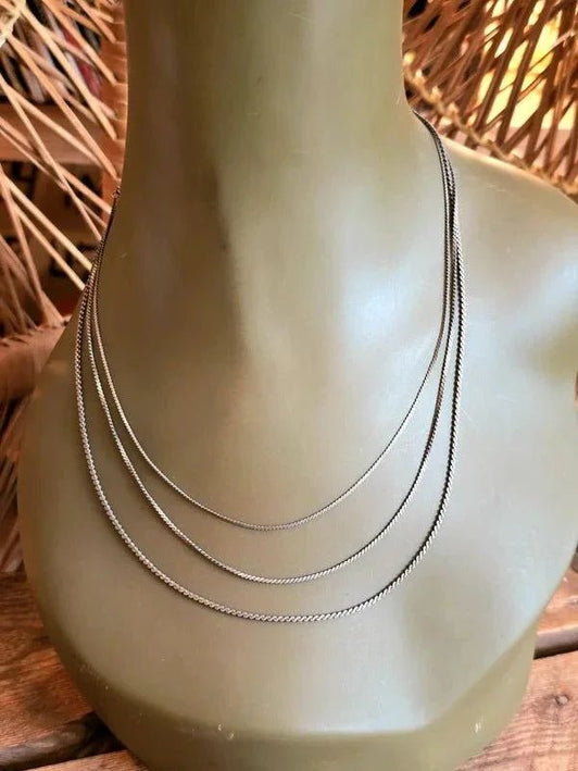 Vintage 90's Triple Strand Chain Necklace - Yatva
