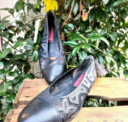 Vintage 90's Van de Poel van Ruth Slip On Shoes - Yatva