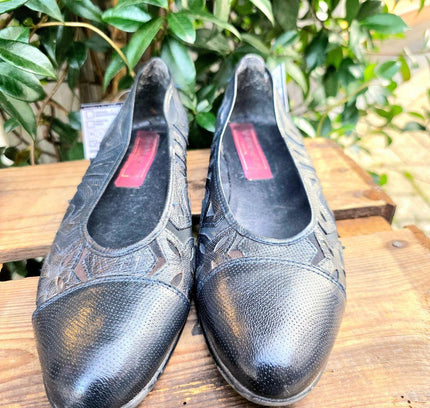 Vintage 90's Van de Poel van Ruth Slip On Shoes - Yatva