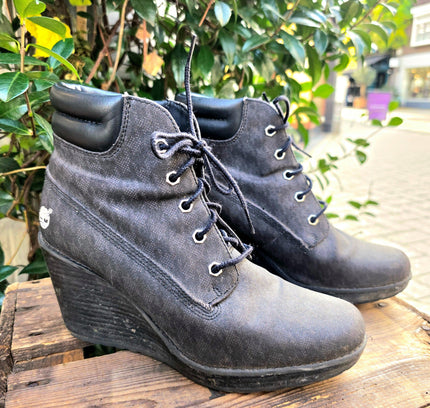 Vintage 90's / Y2K Timberland Wedge Ankle Boots - Yatva