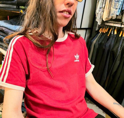 Vintage Adidas Classic T-Shirt - Yatva
