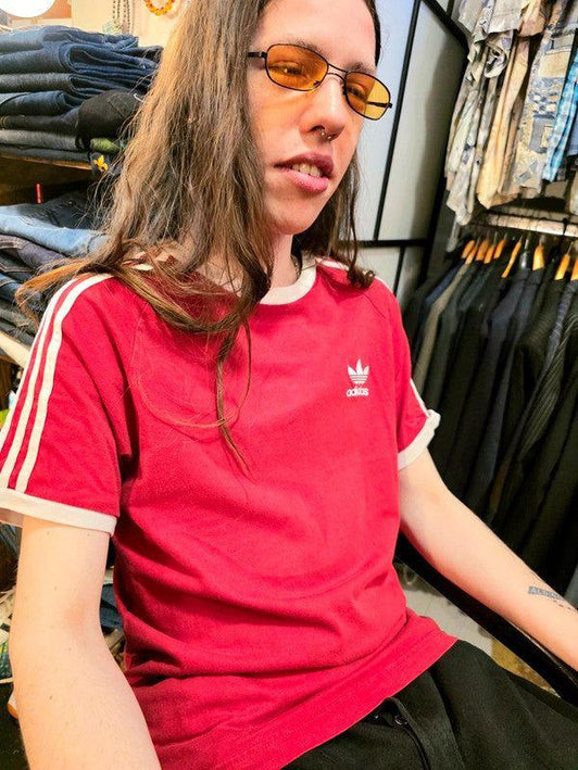 Vintage Adidas Classic T-Shirt - Yatva