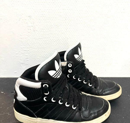 Vintage Adidas Shoes - Yatva
