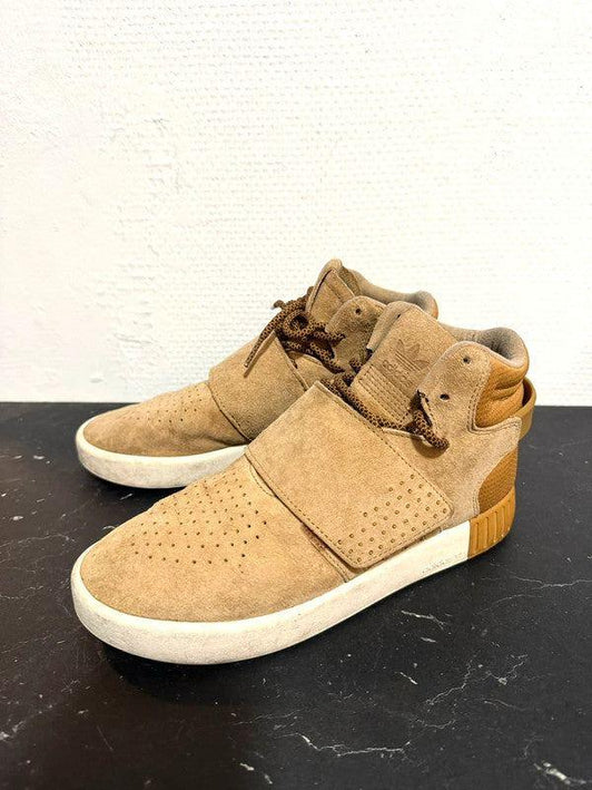 Vintage Adidas shoes - Yatva
