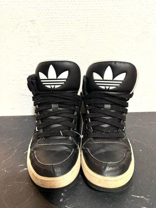 Vintage Adidas Shoes - Yatva