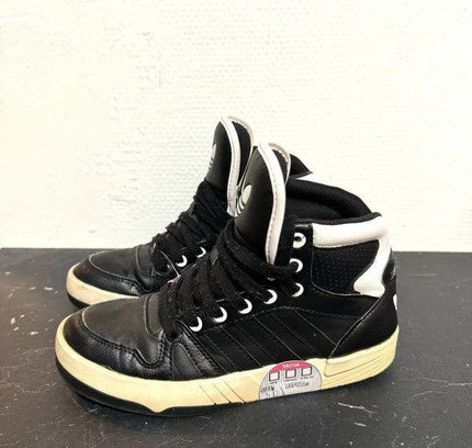 Vintage Adidas Shoes - Yatva