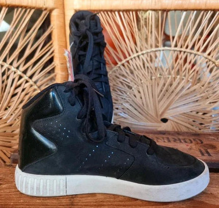 Vintage Adidas Sneakers - Yatva