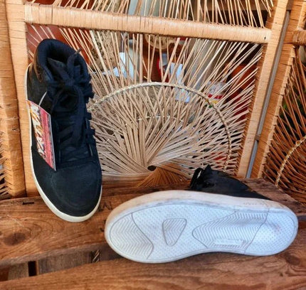 Vintage Adidas Sneakers - Yatva