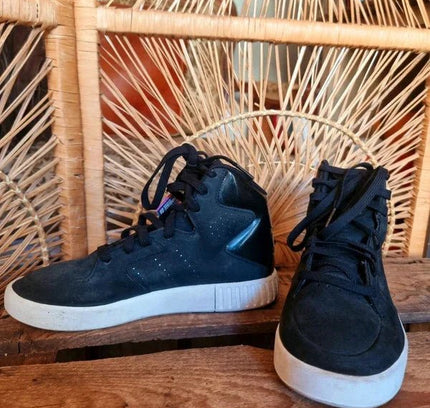 Vintage Adidas Sneakers - Yatva