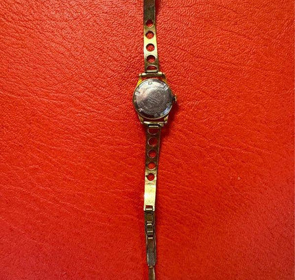 Vintage Ario Watch - Yatva