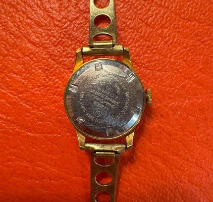 Vintage Ario Watch - Yatva