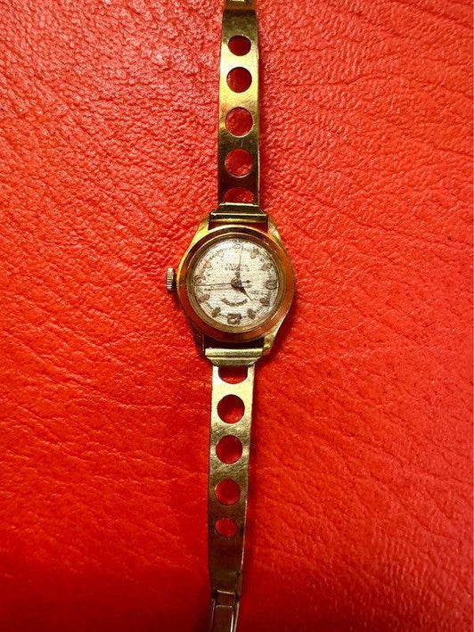 Vintage Ario Watch - Yatva