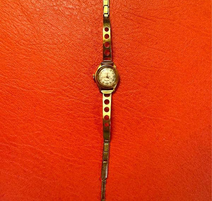Vintage Ario Watch - Yatva