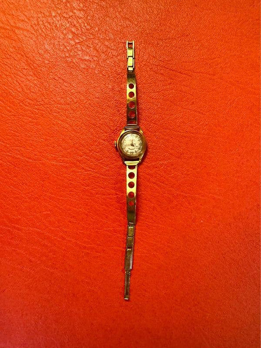 Vintage Ario Watch - Yatva