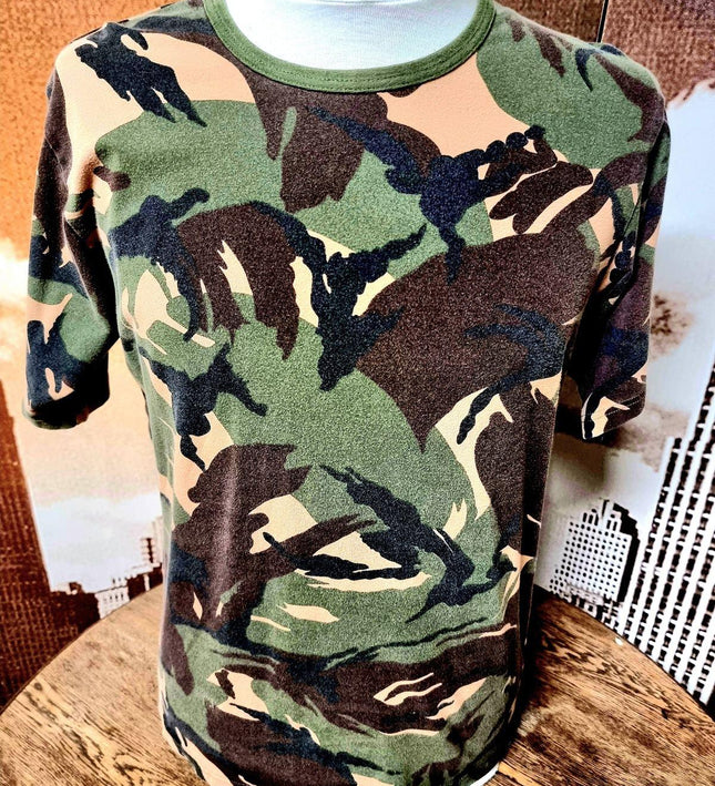 Vintage Army Camouflage T-shirt - Yatva