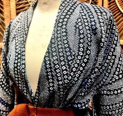 Vintage Authentic Kimono - Yatva
