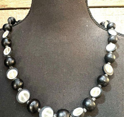 Vintage Beads Necklace - Yatva