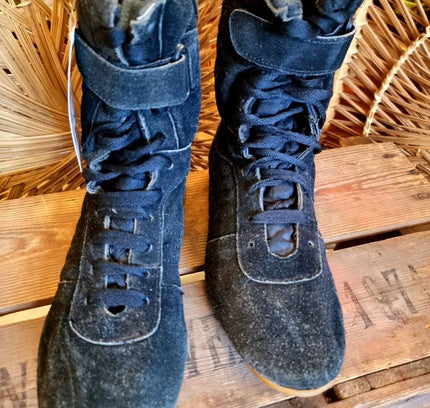 Vintage Best Angel Boxing Boot - Yatva