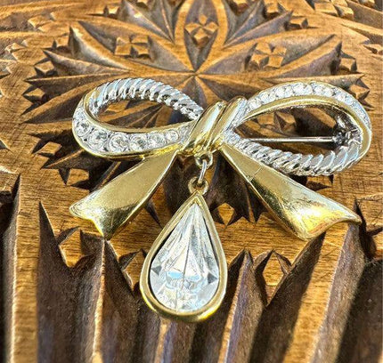 Vintage Bow Brooch - Yatva