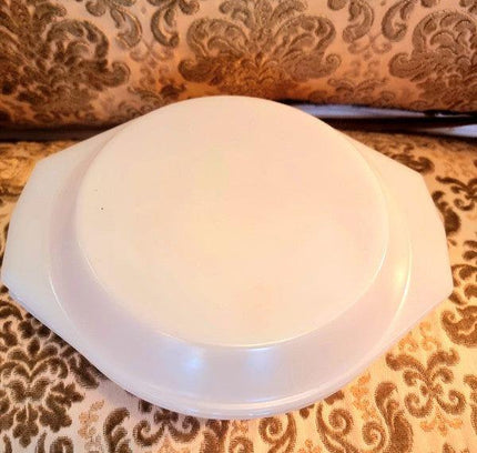Vintage Brand New Deadstock Arcopal Lotus Oven Proof casserole Dish with Cover - Yatva