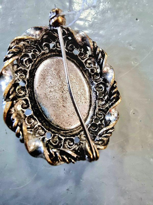 Vintage Brooch - Yatva
