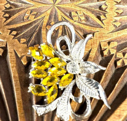 Vintage Brooch - Yatva