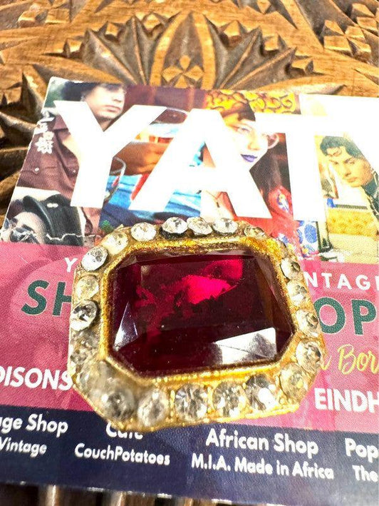 Vintage Brooch - Yatva