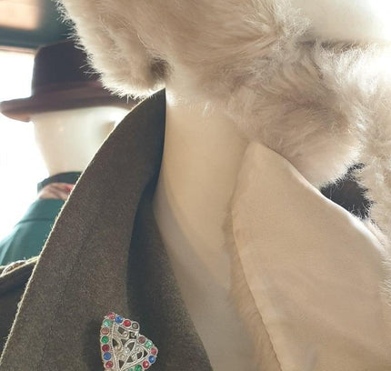 Vintage Brooch - Yatva