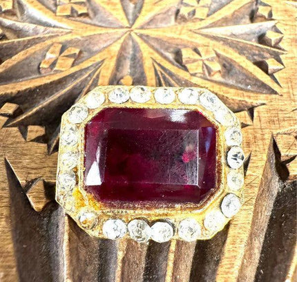 Vintage Brooch - Yatva