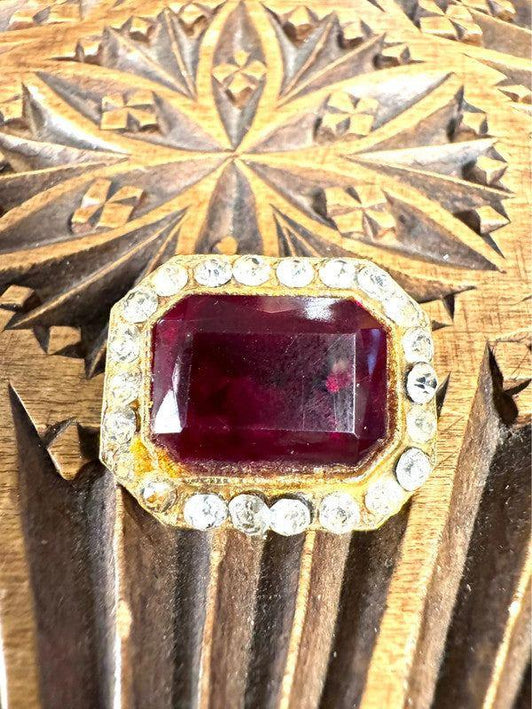 Vintage Brooch - Yatva